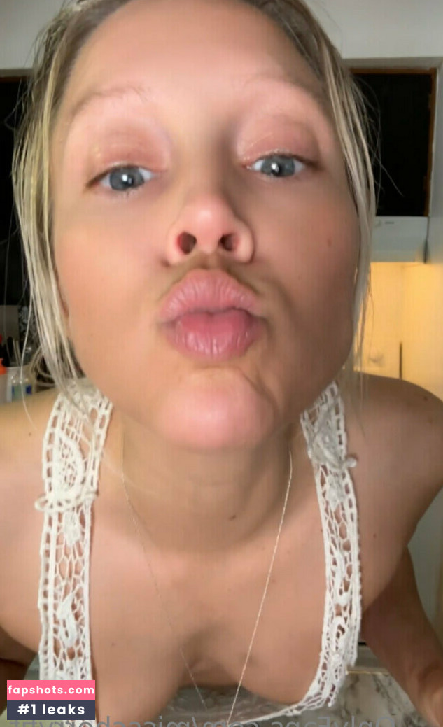 misscherryfit gallery photo #15