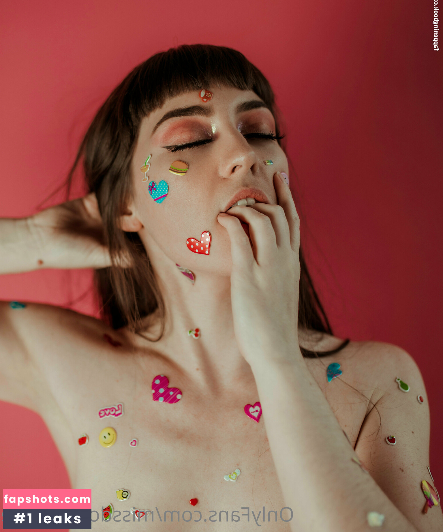 missdominofaye gallery photo #3