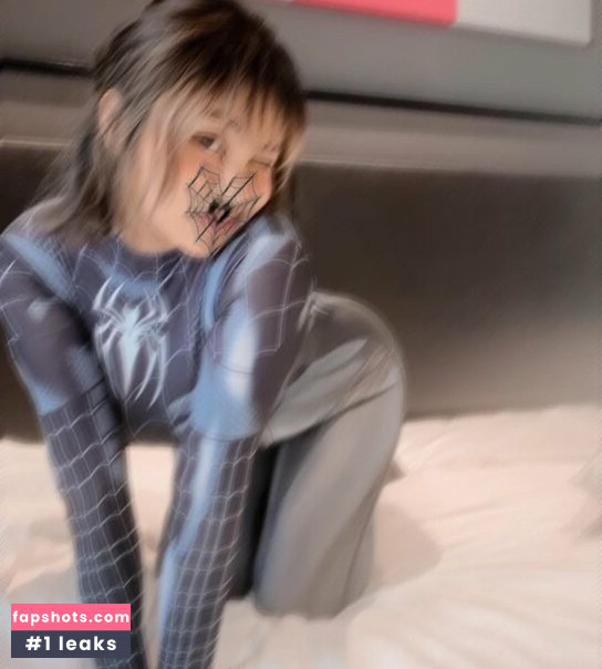 Misserraw nude babe gallery