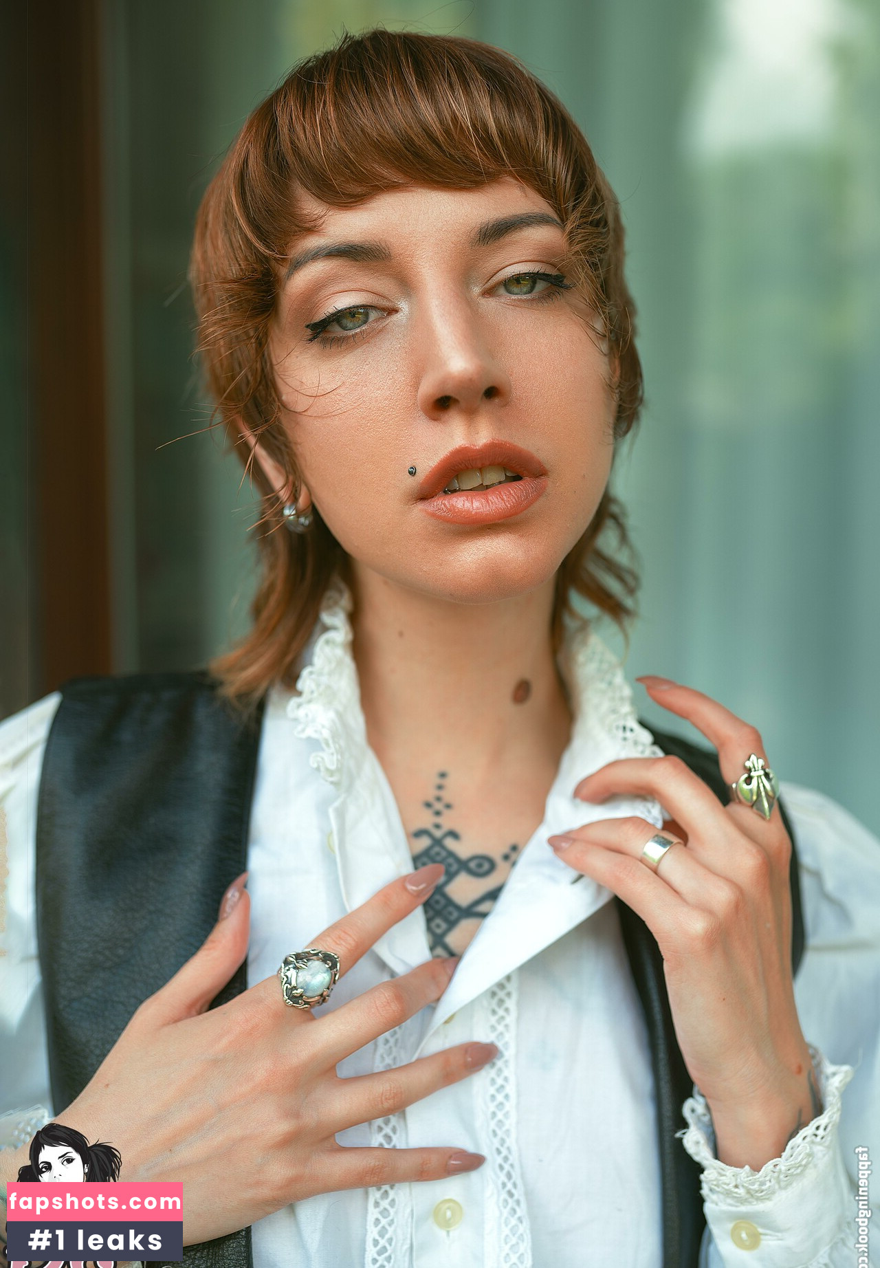 MissFernandez gallery photo #24