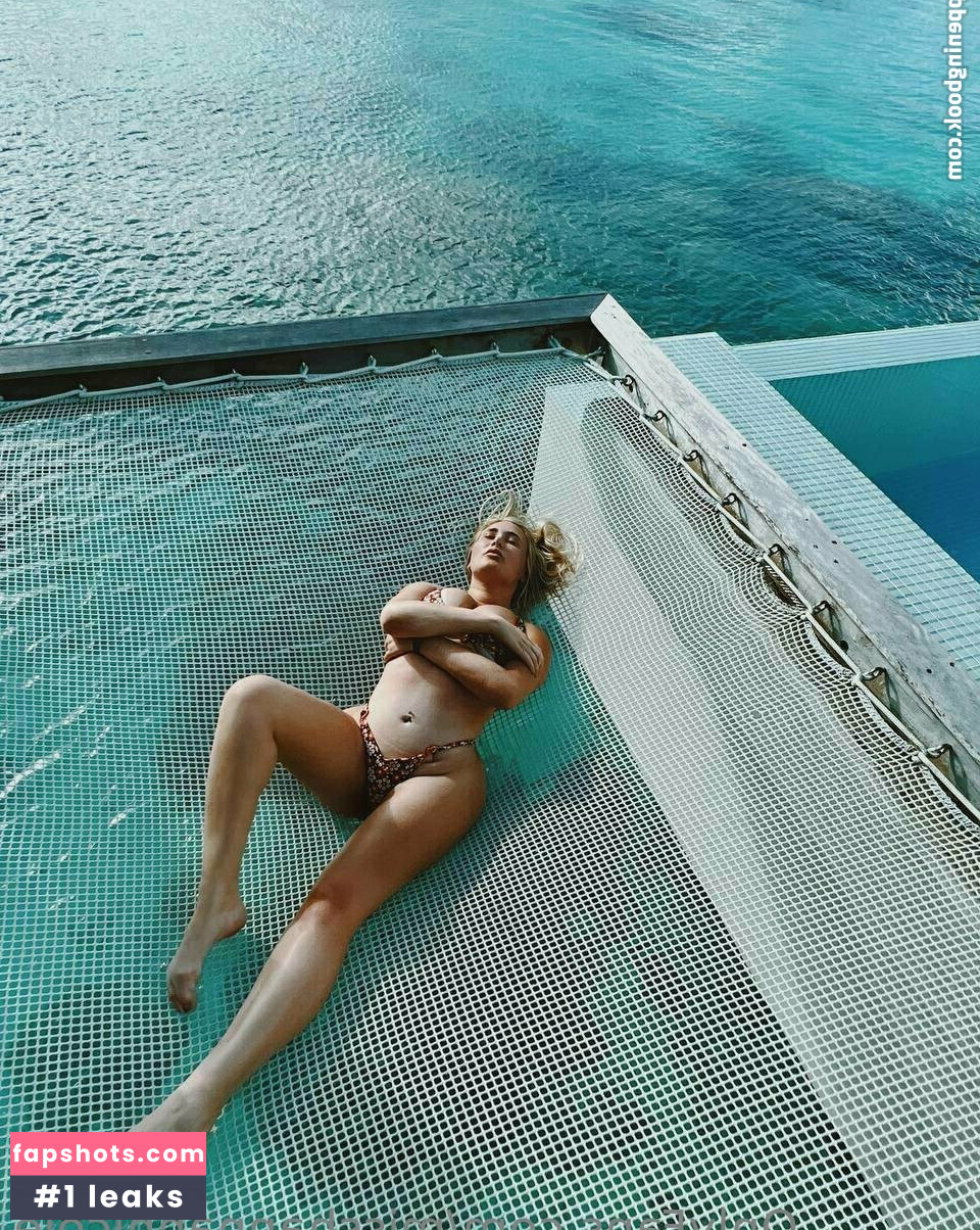 misshannahnicole gallery photo #8