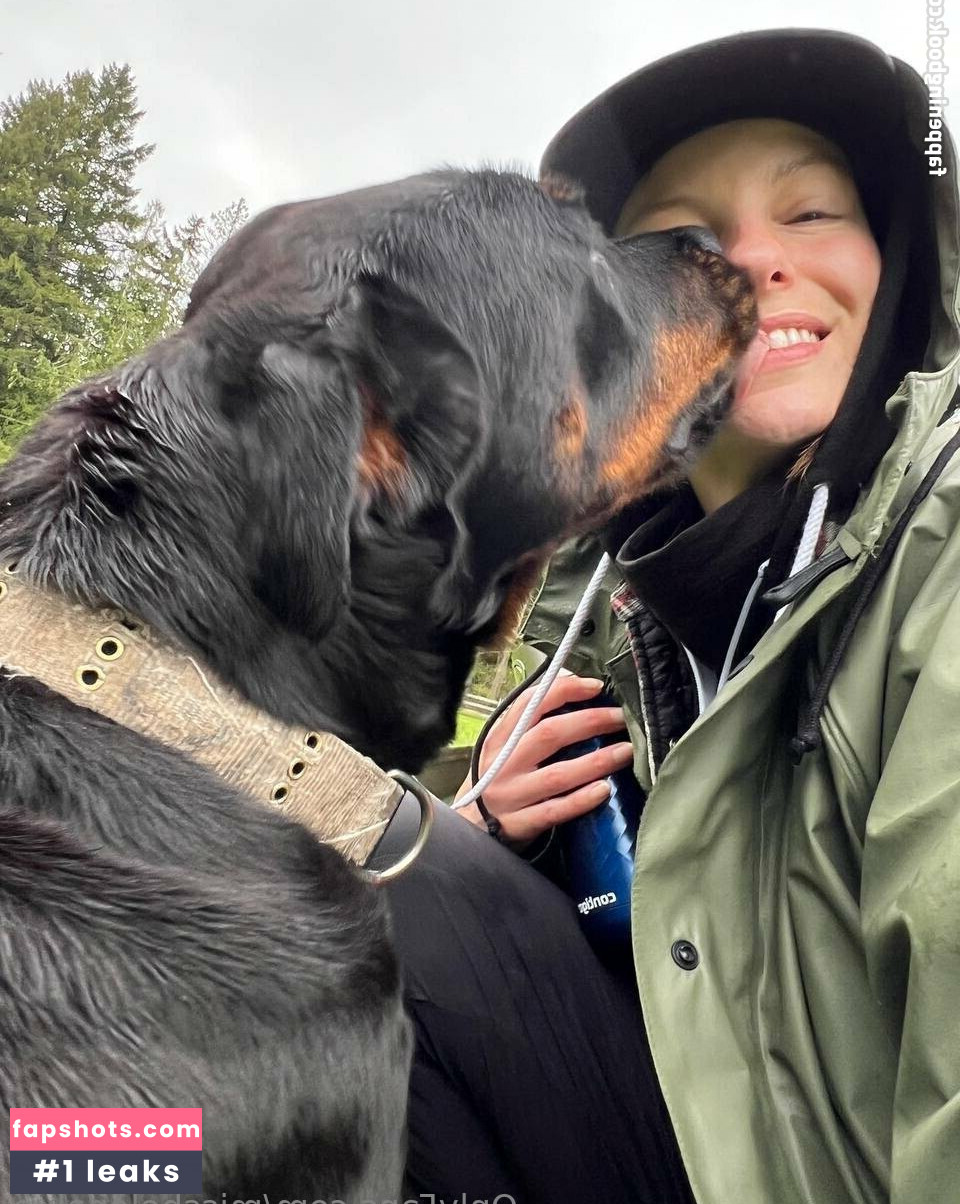 misshelenalue gallery photo #2