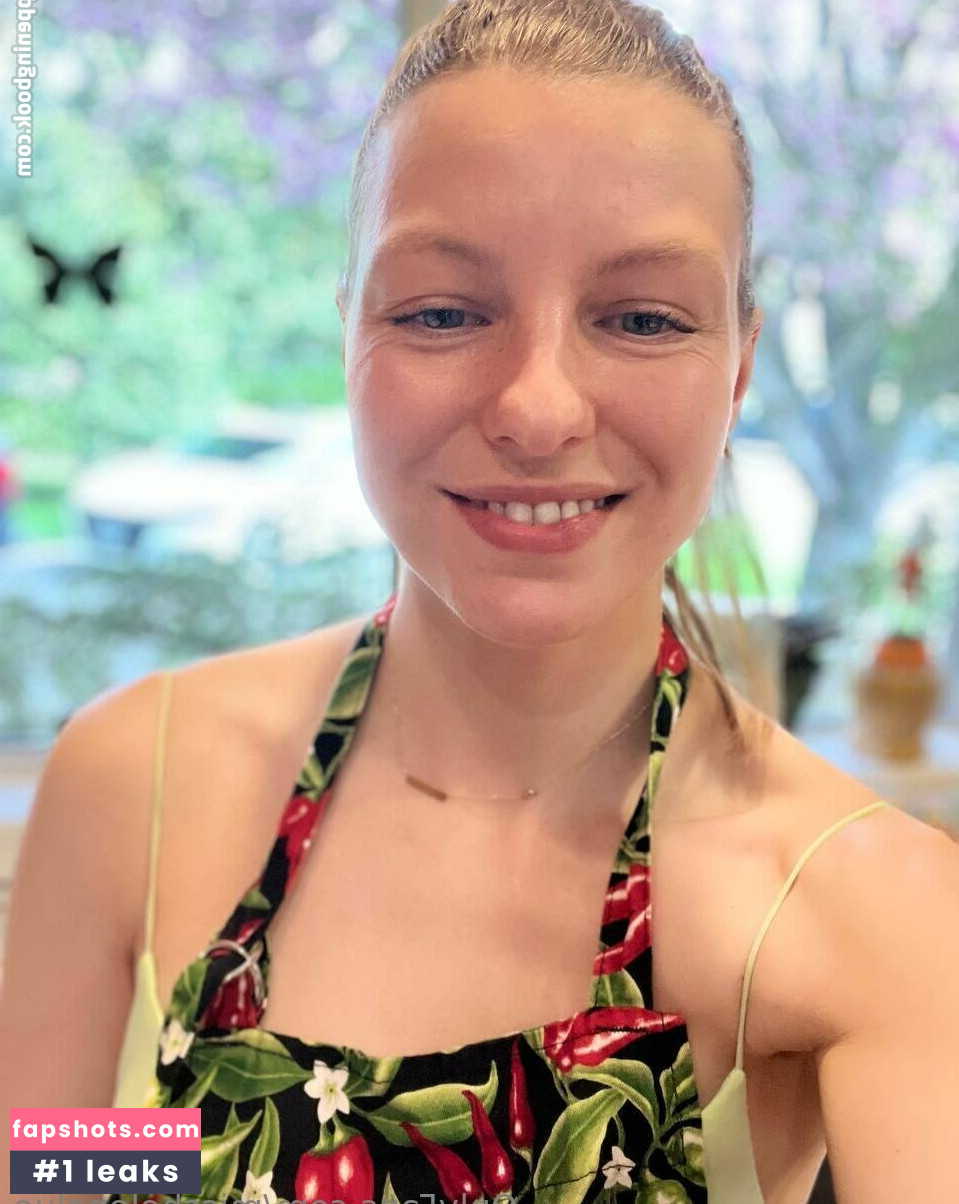 misshelenalue gallery photo #13