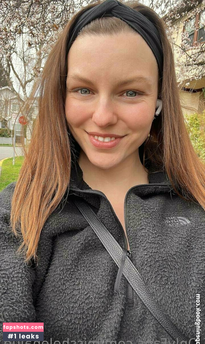 misshelenalue gallery photo #66