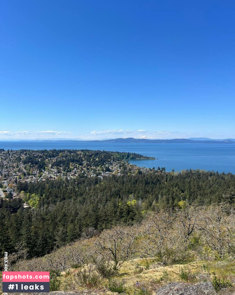 misshelenalue gallery photo #10