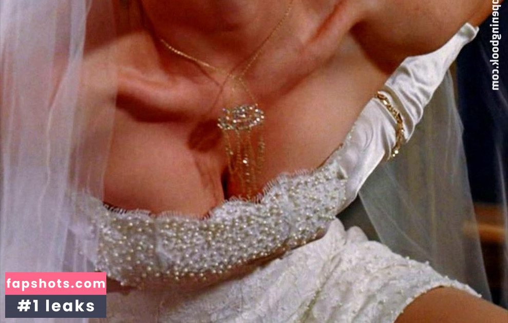 Missi Pyle gallery photo #7