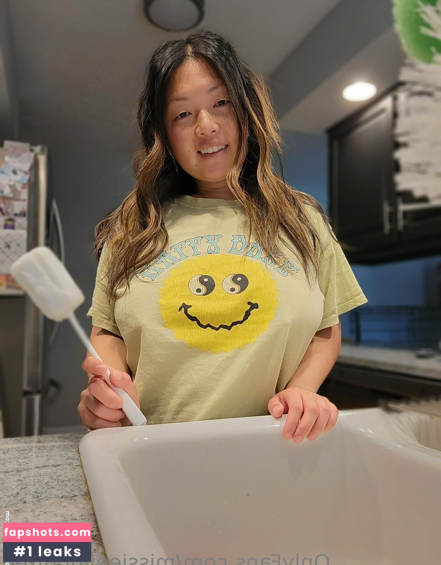 missjeeyungfree nude babe gallery