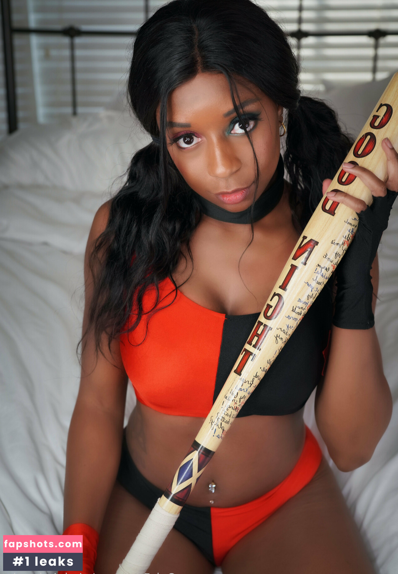 misskrisskosplay gallery photo #6