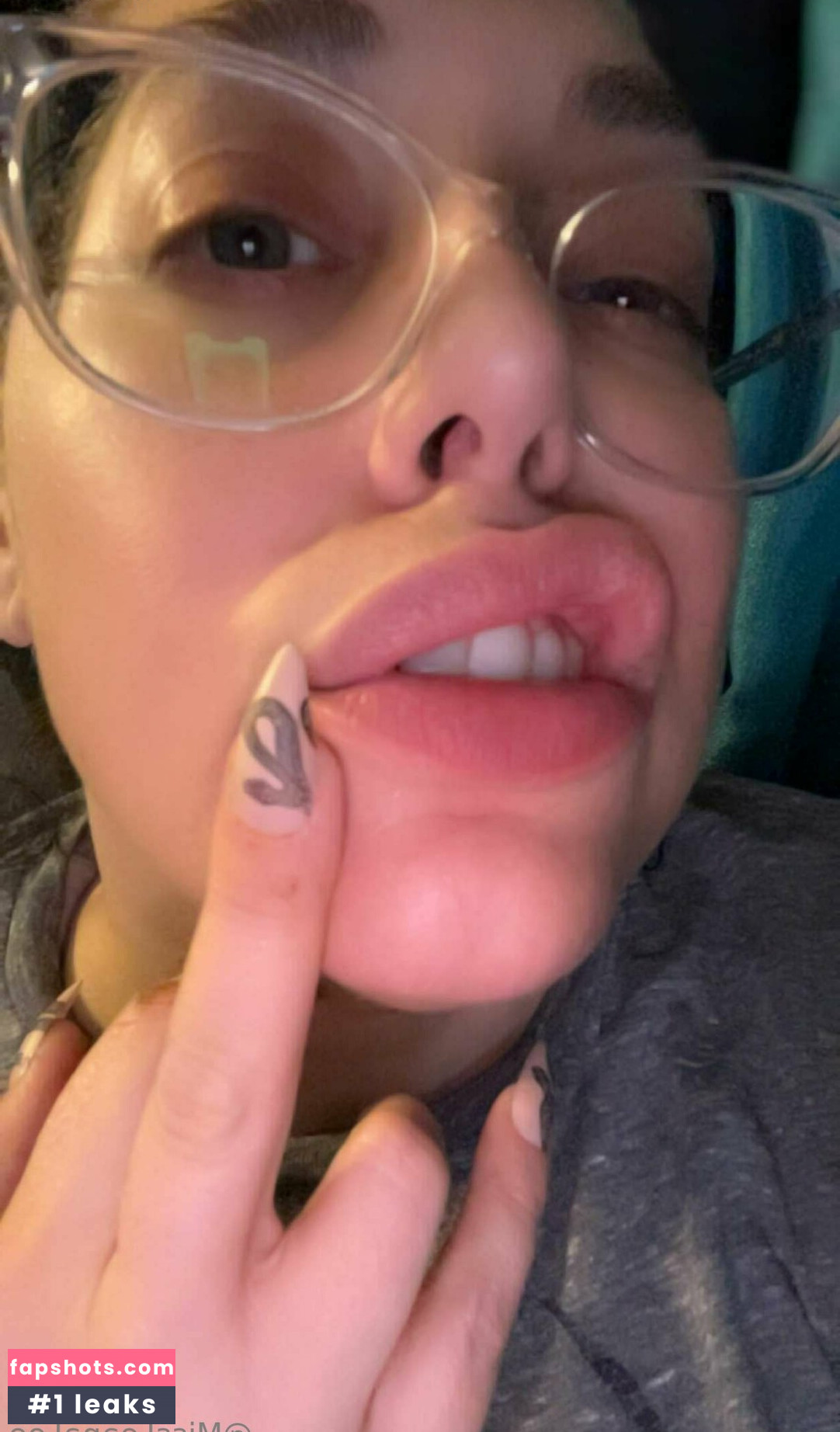 missleanalee gallery photo #2