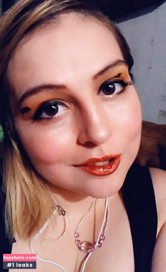 misslunamagic nude babe gallery