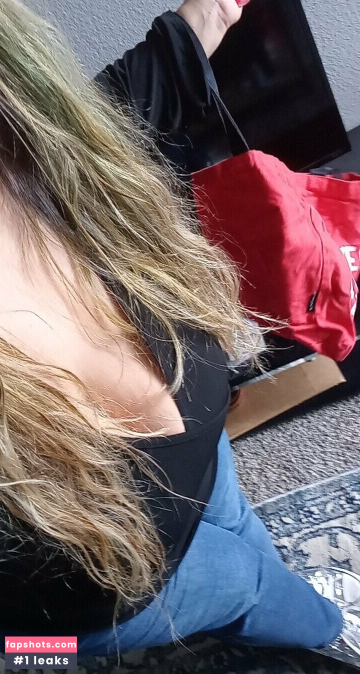 misslunamagic gallery photo #45