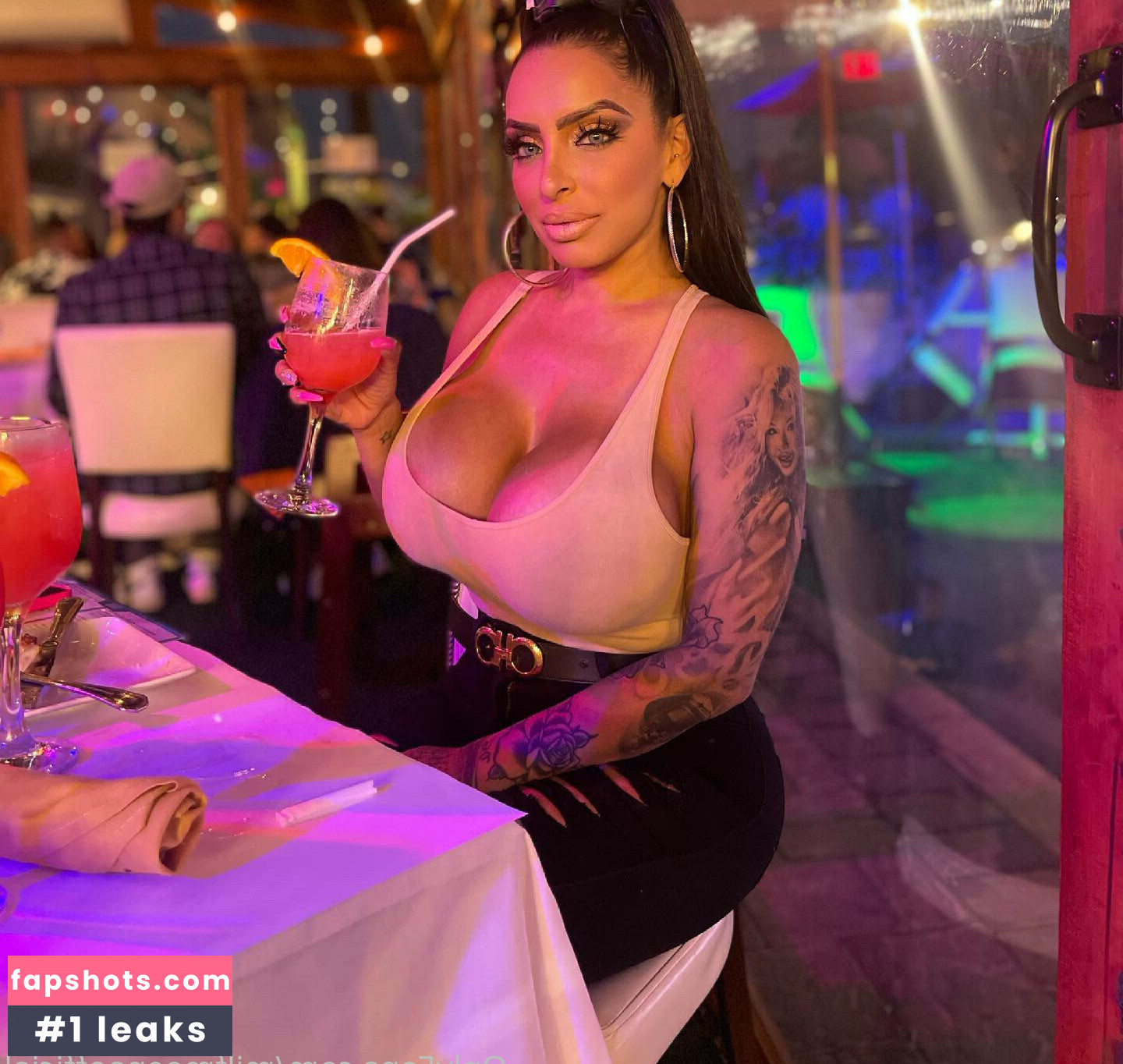 missmeenaofficial gallery photo #13