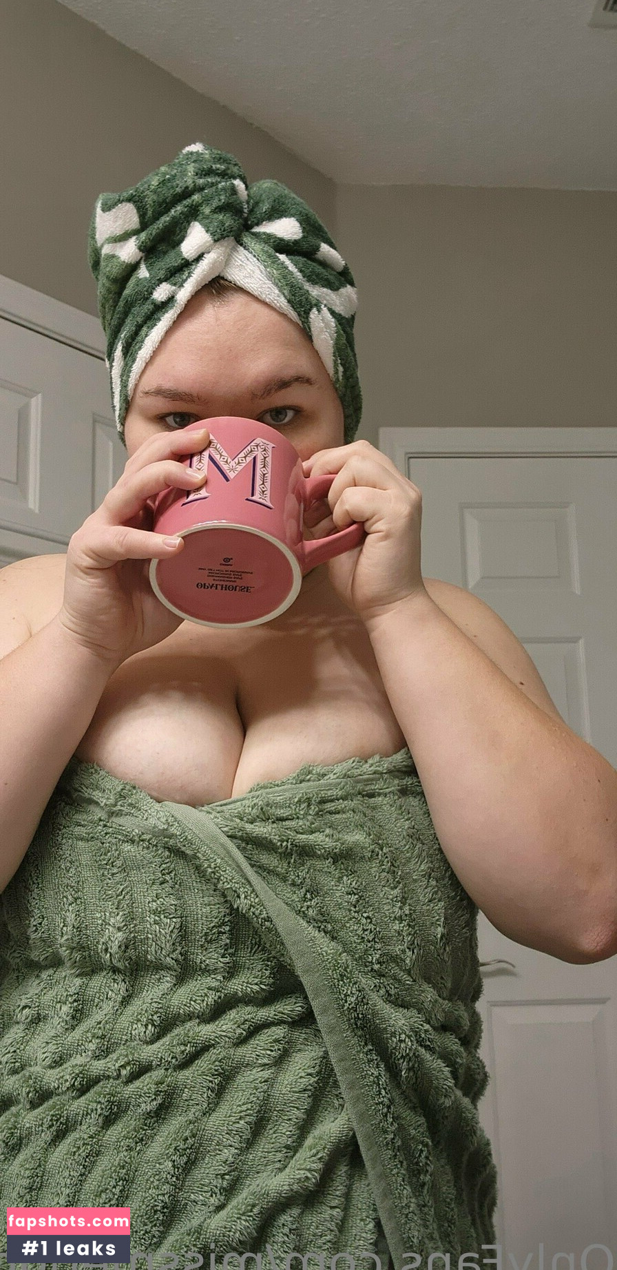 MissMeriGould gallery photo #7