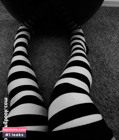 MissMessy gallery photo #5