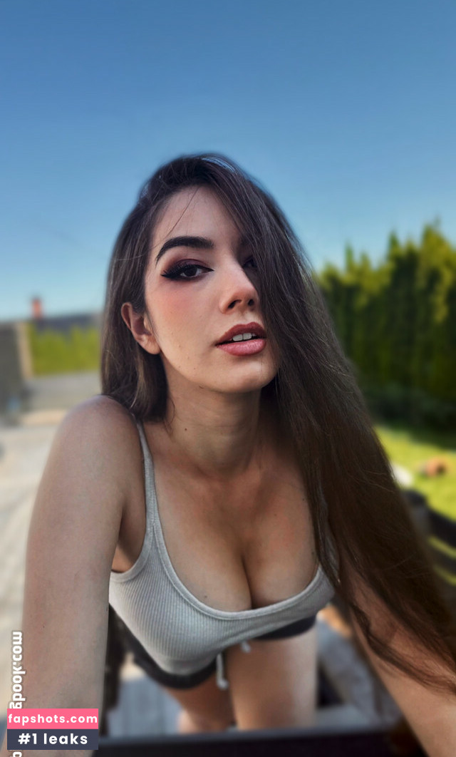 MissMikkaa gallery photo #4