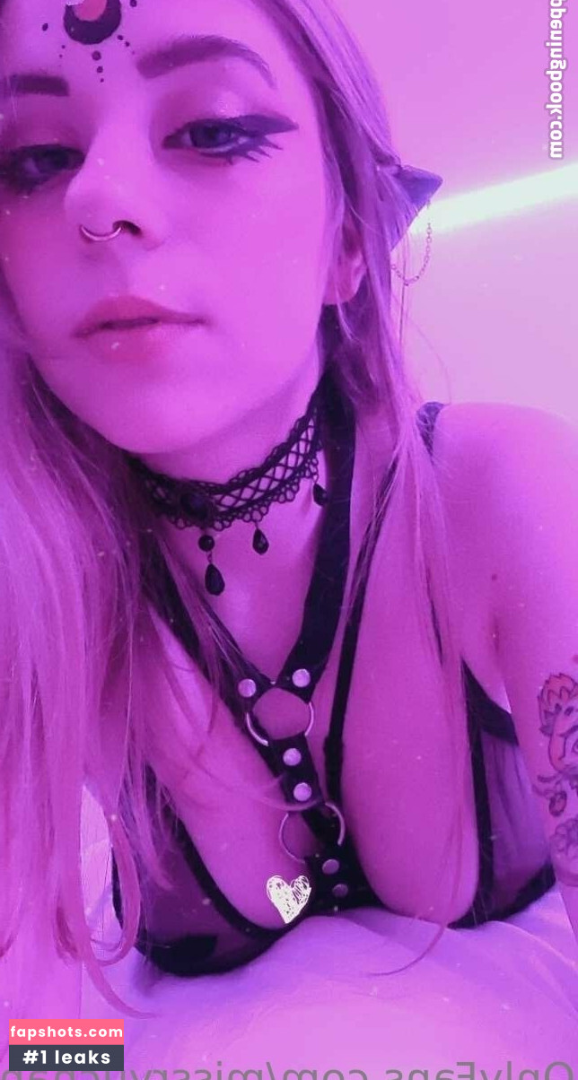 MissRyu gallery photo #2