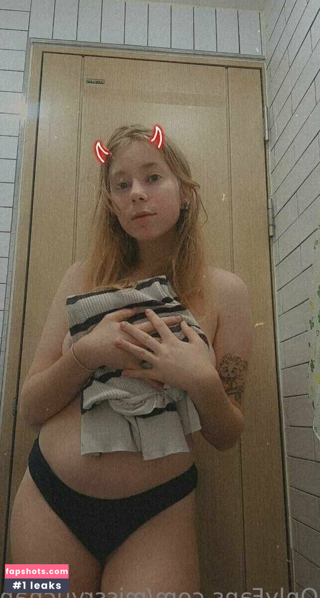 MissRyu gallery photo #19