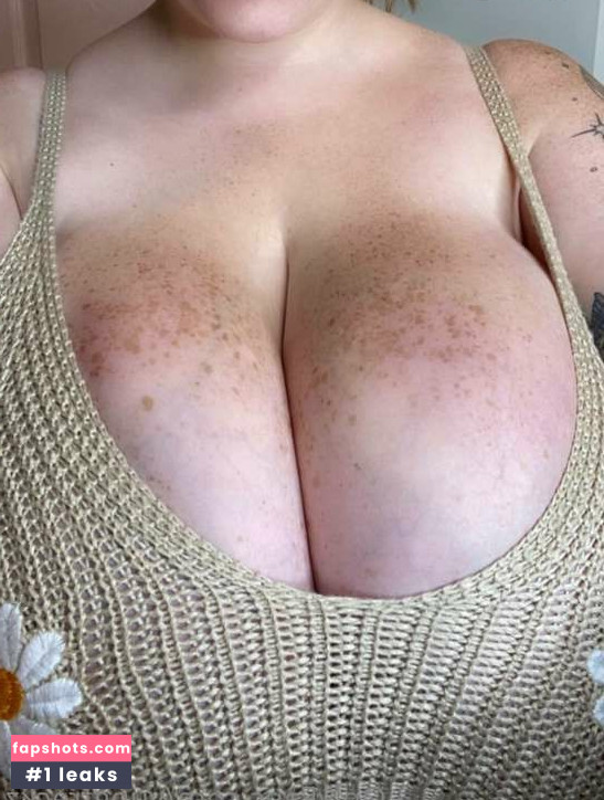 Missy gallery photo #13