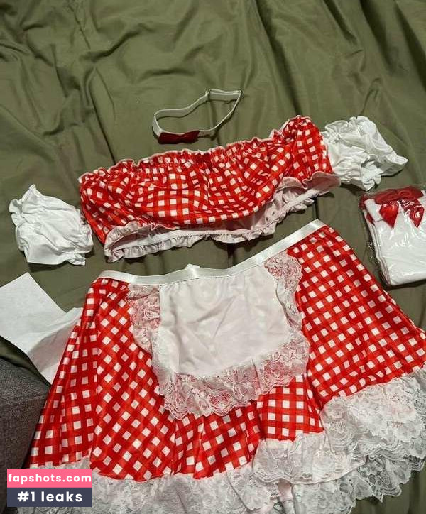 Missy gallery photo #14