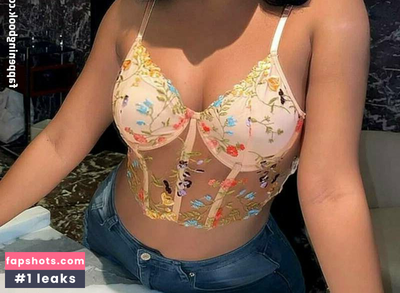 Missy gallery photo #4