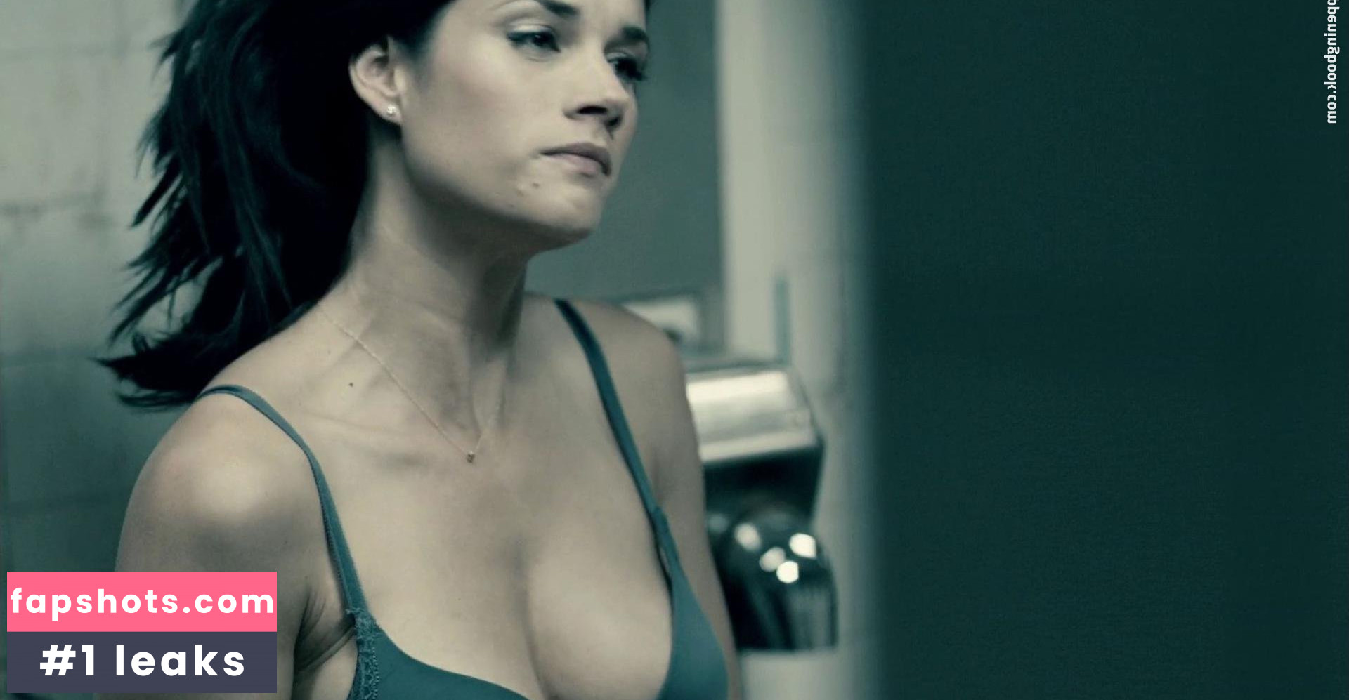 Missy Peregrym gallery photo #35