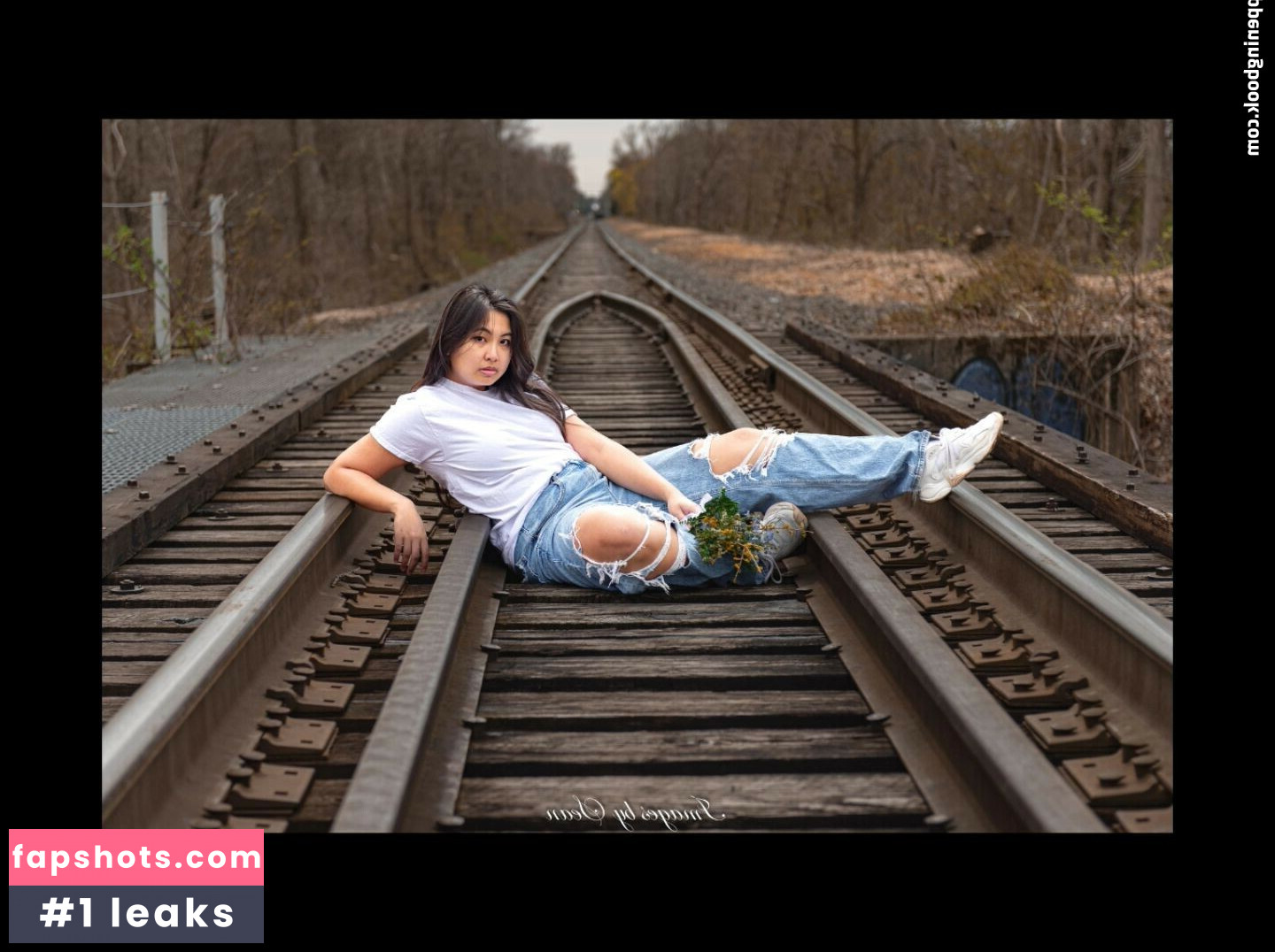 Mistletoad gallery photo #20