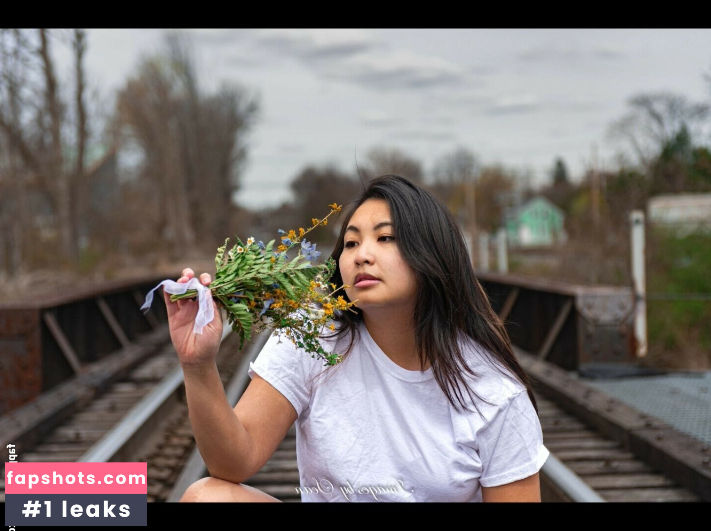 Mistletoad gallery photo #23