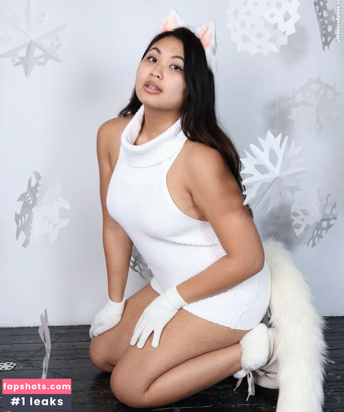 Mistletoad gallery photo #4