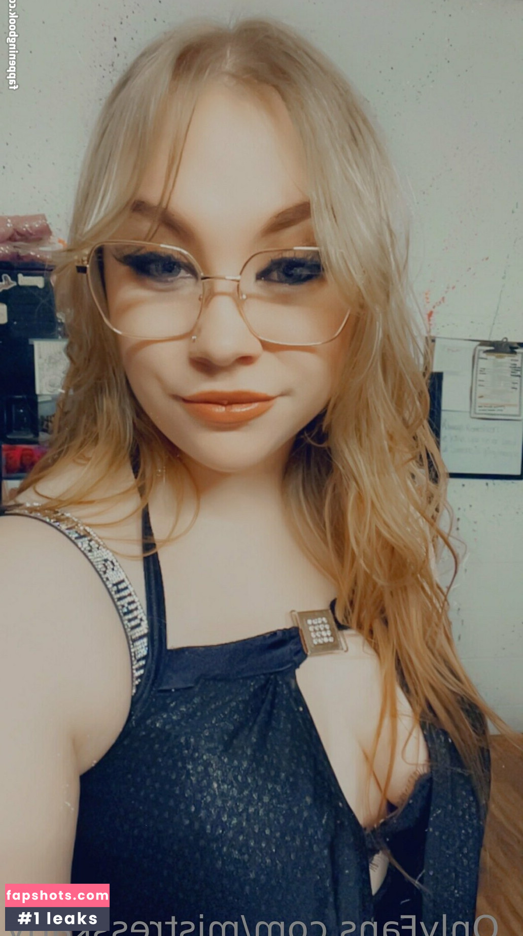 mistresskarly gallery photo #3