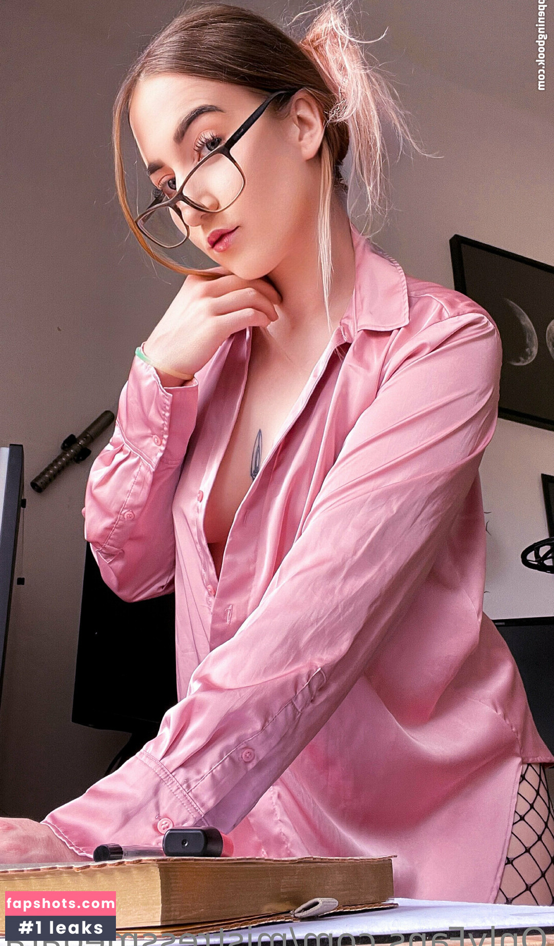 Mistressmegara gallery photo #7