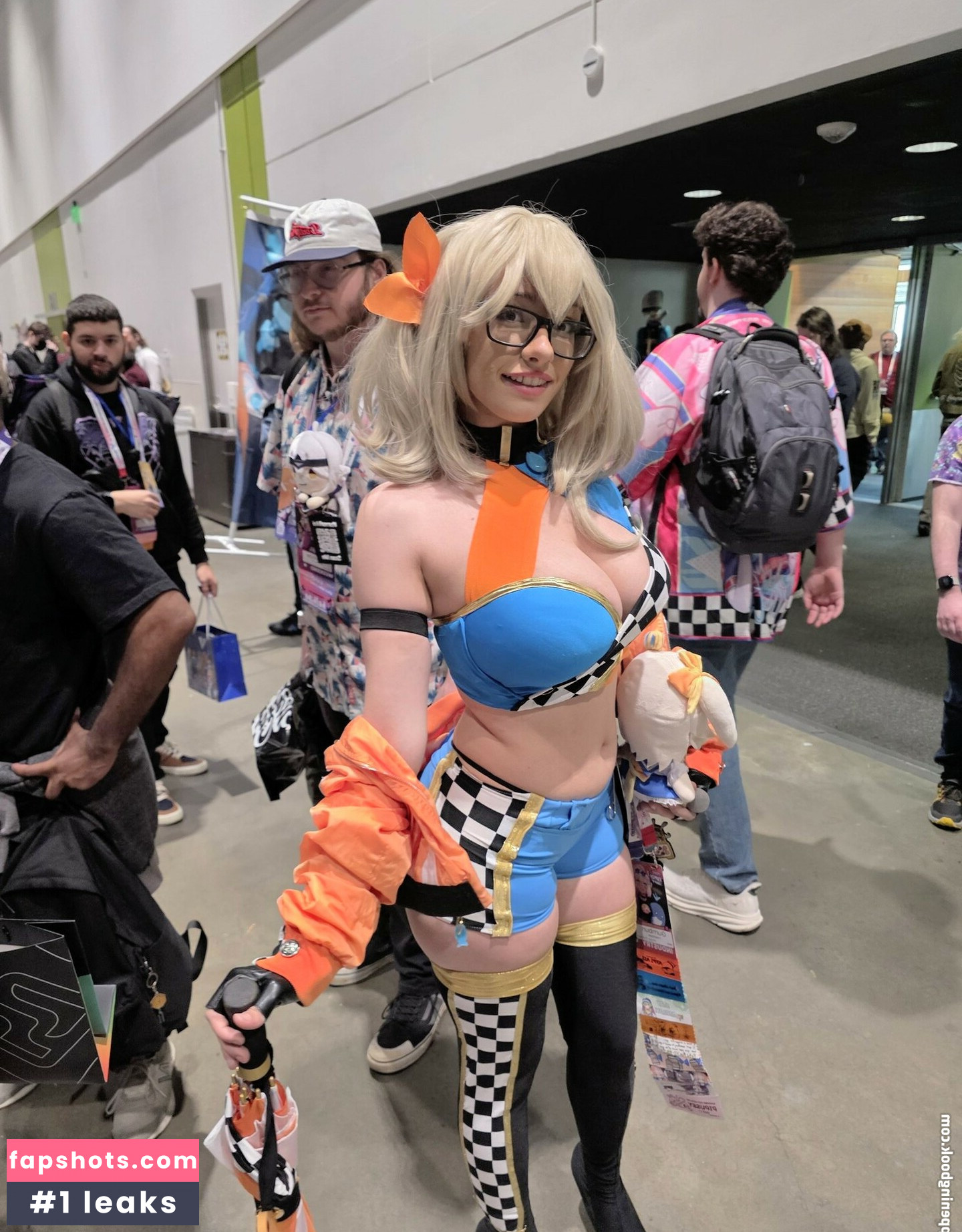 Mitchiemania gallery photo #4