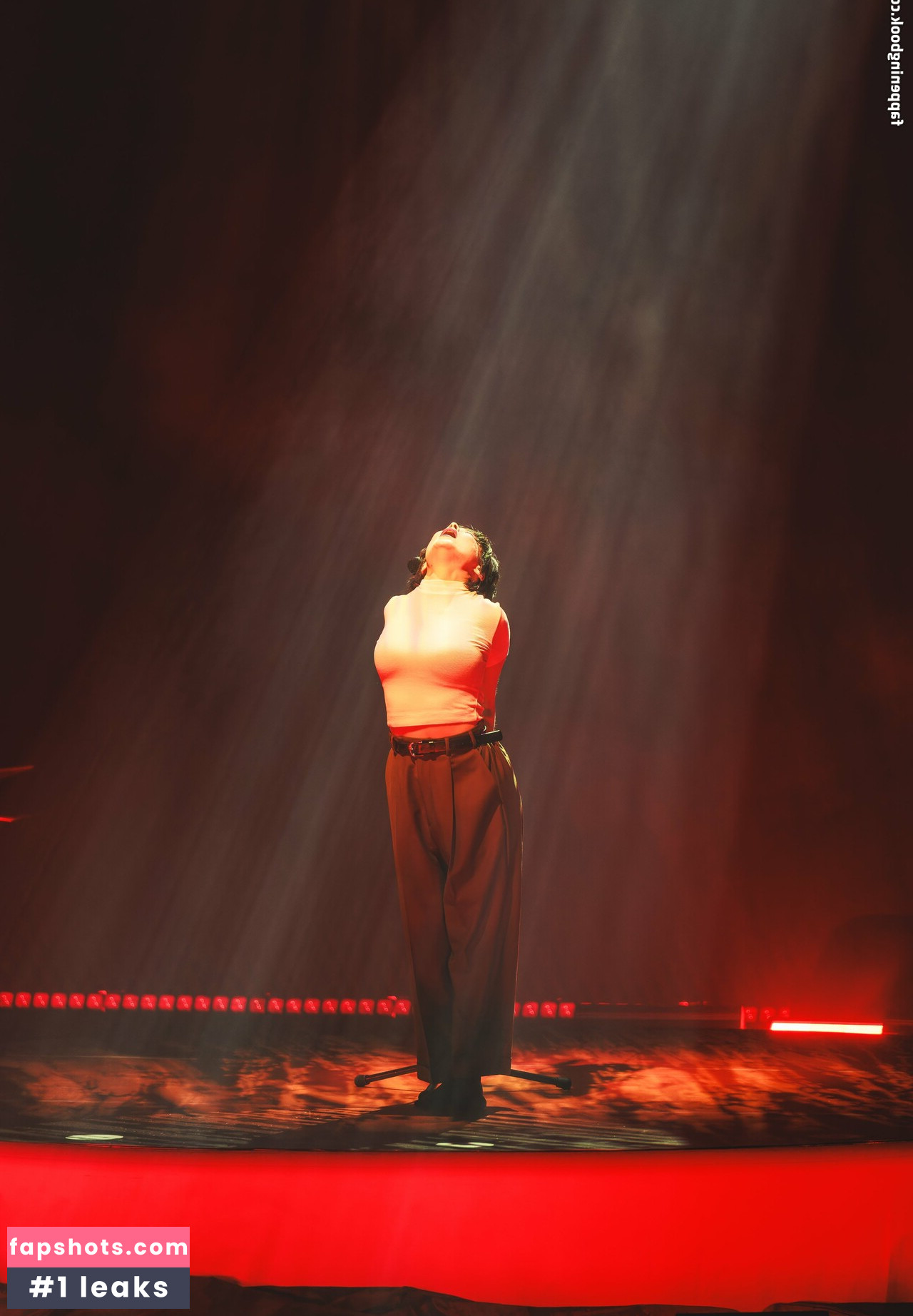 Mitsuki Laycock gallery photo #9