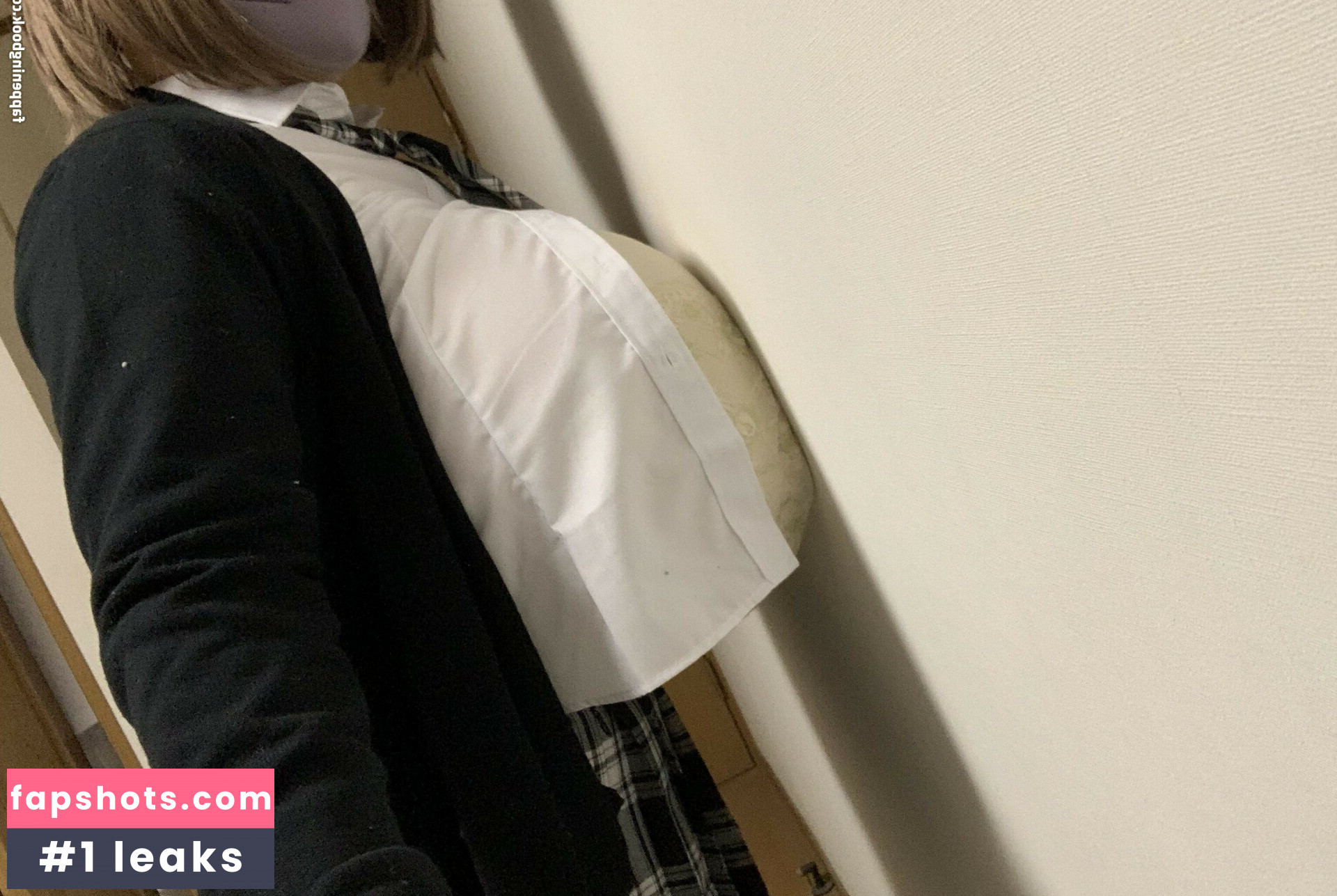 Miyumiyu2260 nude babe gallery