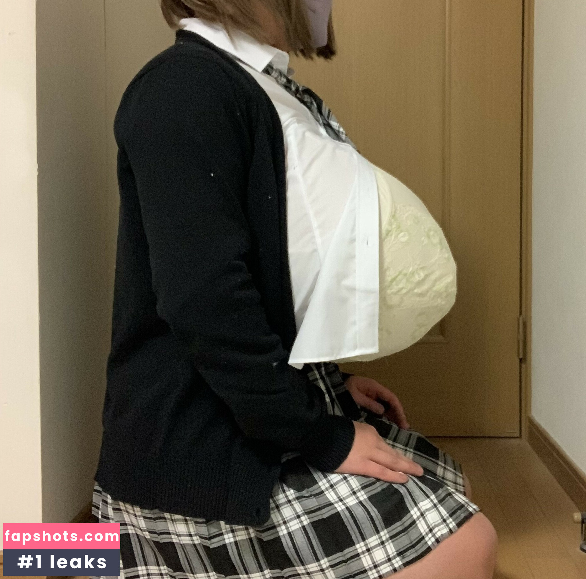 Miyumiyu2260 gallery photo #10