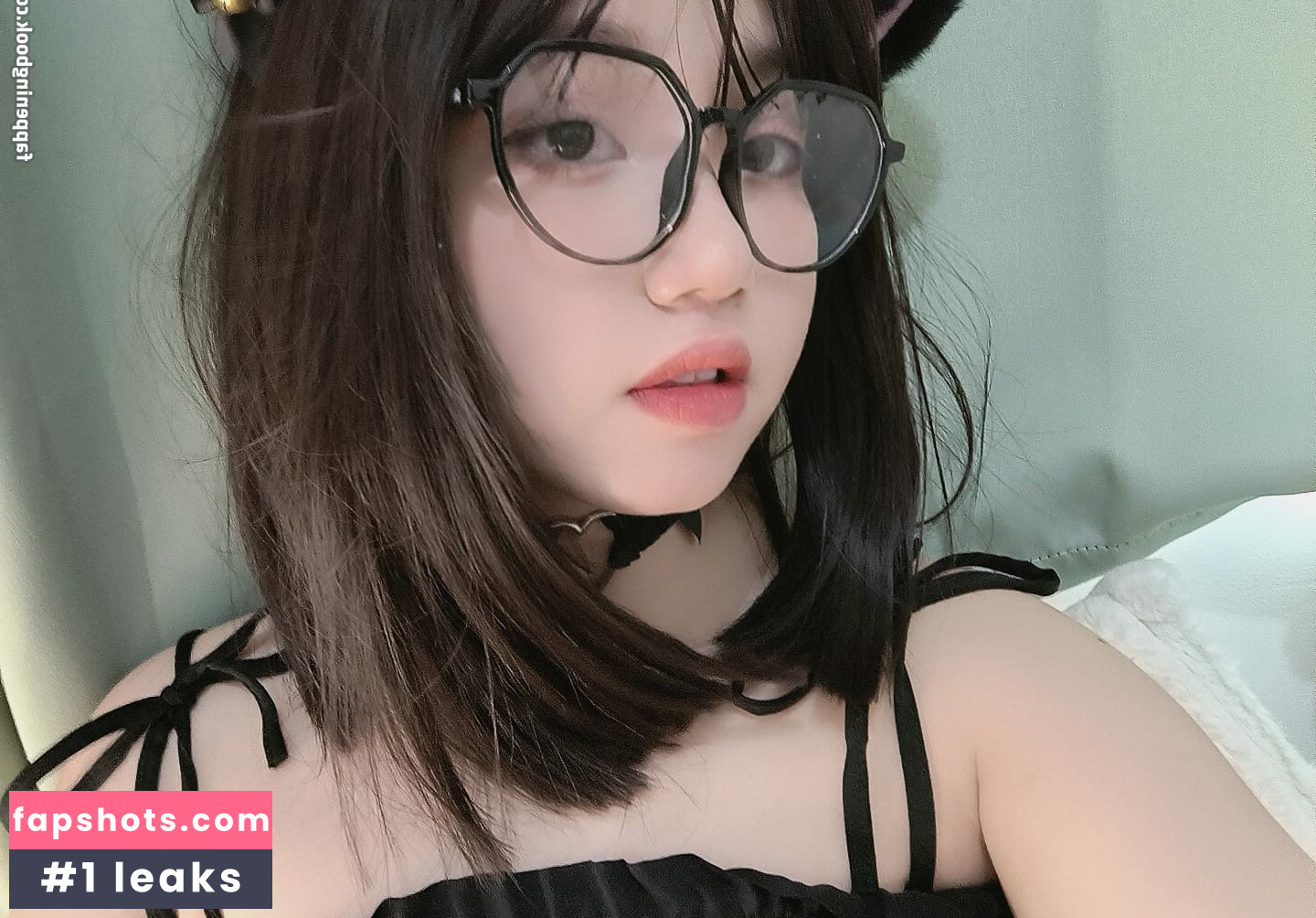 Mizaki Levi gallery photo #12