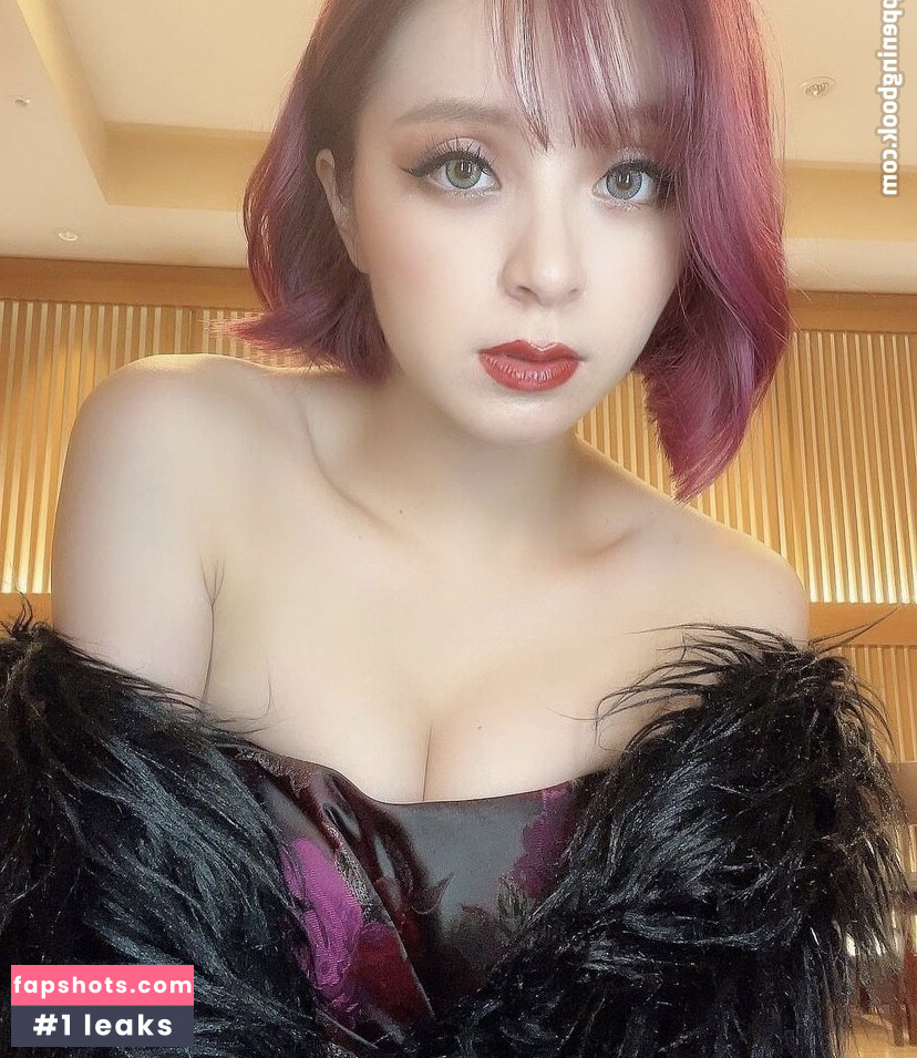 Mizuhashi Mai nude babe gallery