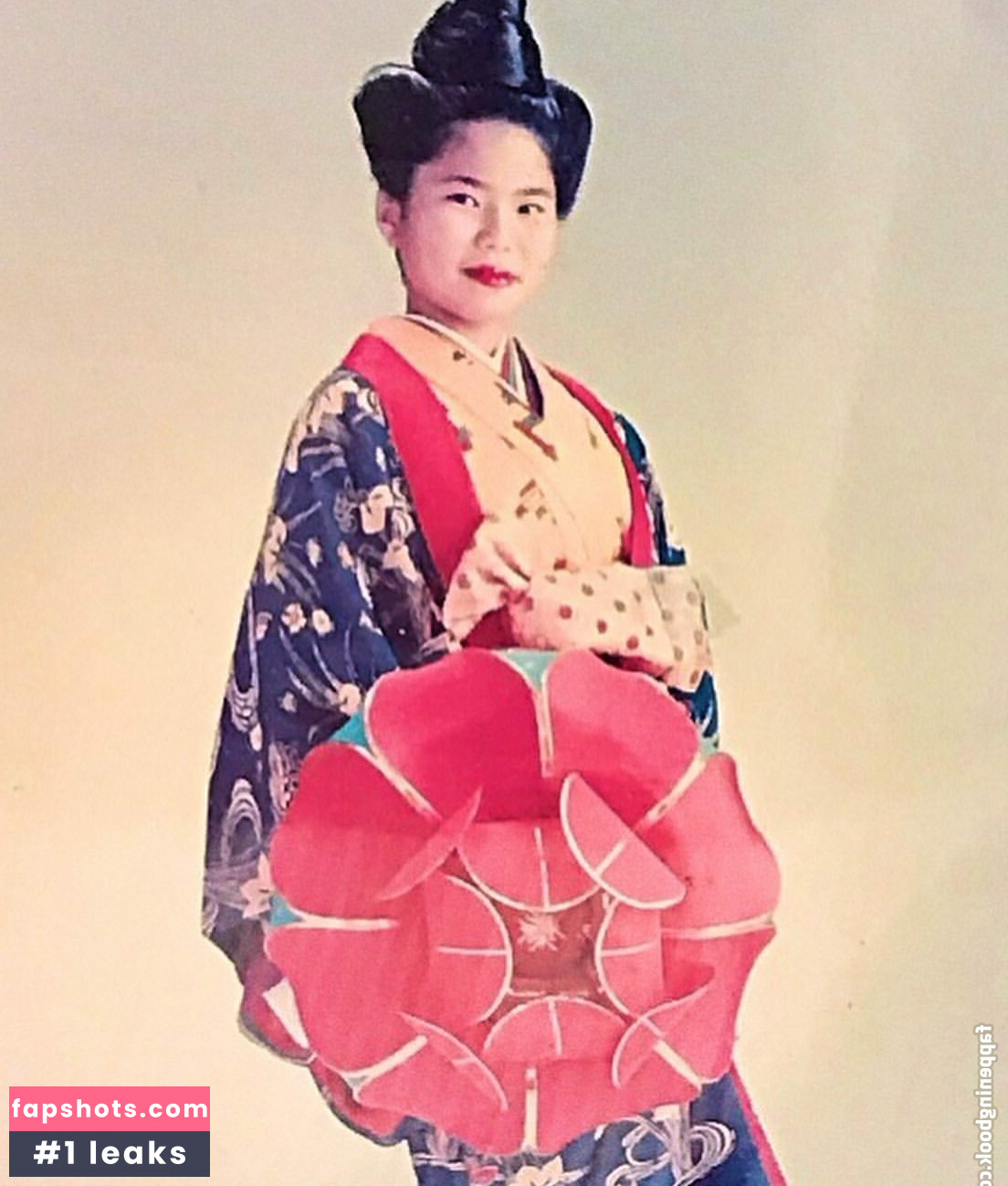 Mizuki Brown gallery photo #19