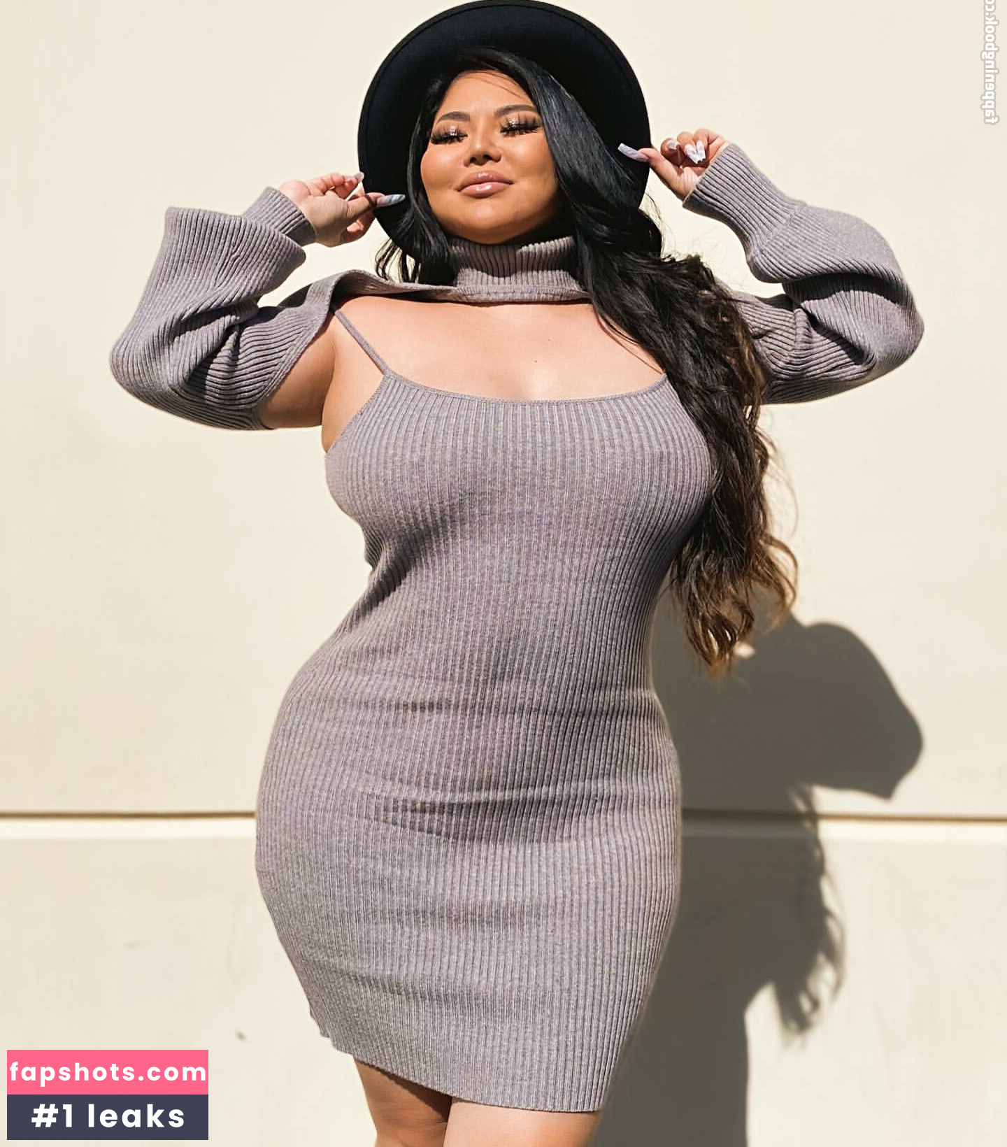 Mizuki Brown gallery photo #31