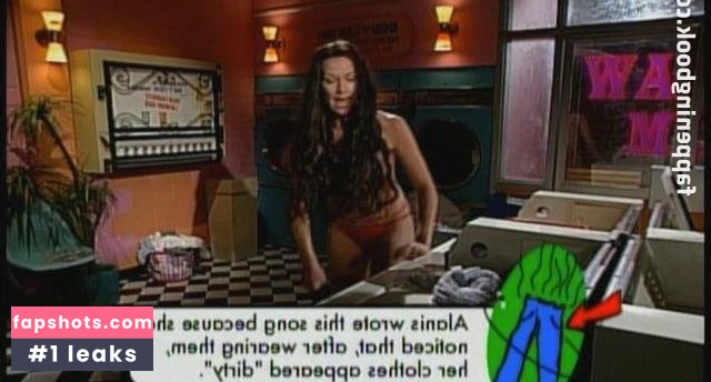 Mo Collins gallery photo #2