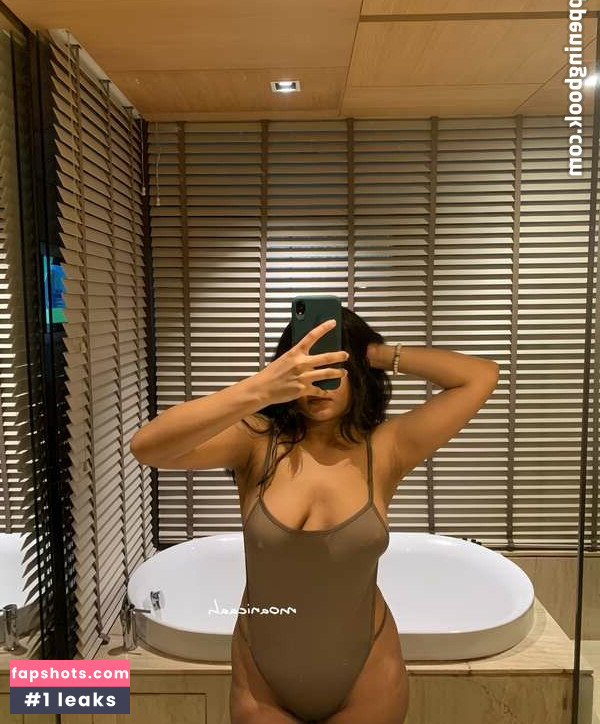 moanicaah gallery photo #18