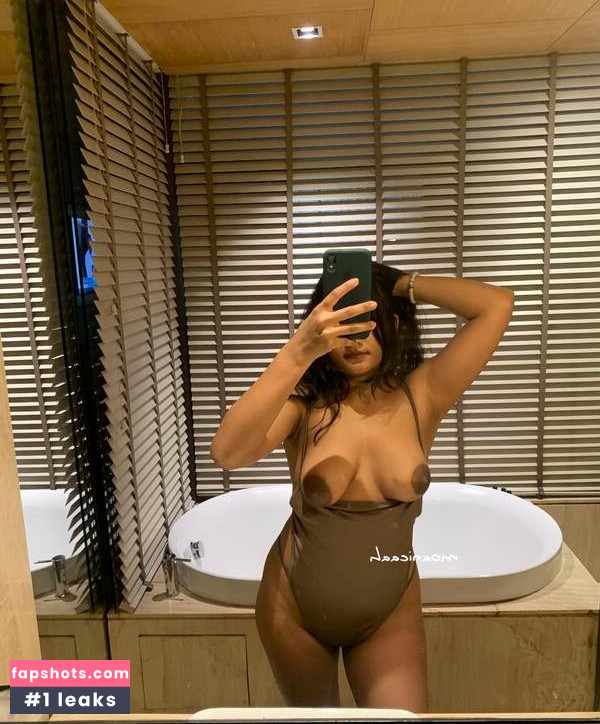 moanicaah gallery photo #19