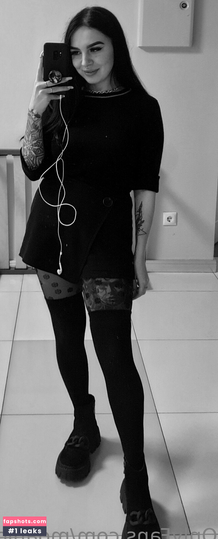 moanlouder gallery photo #30