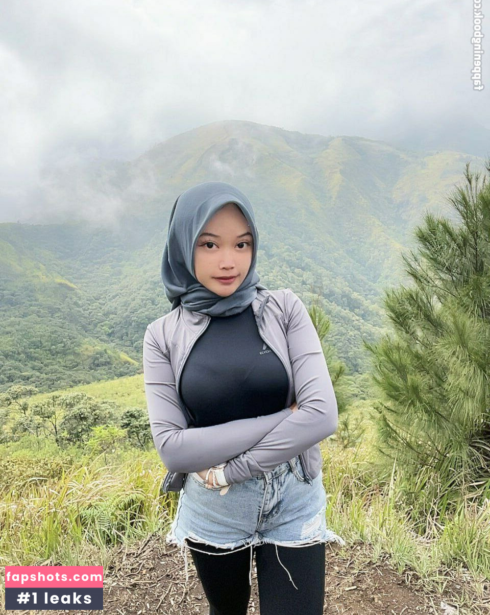 moccamatchaicy nude babe gallery