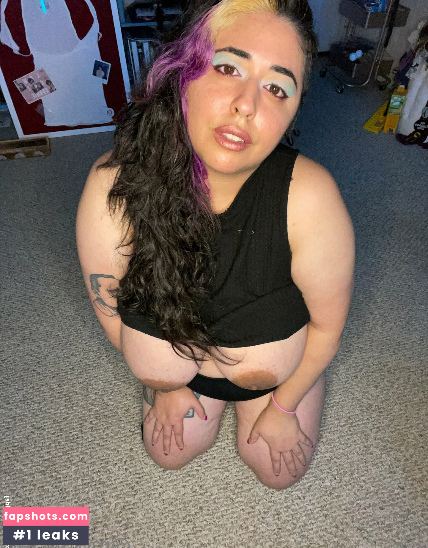 mochi_fett gallery photo #15