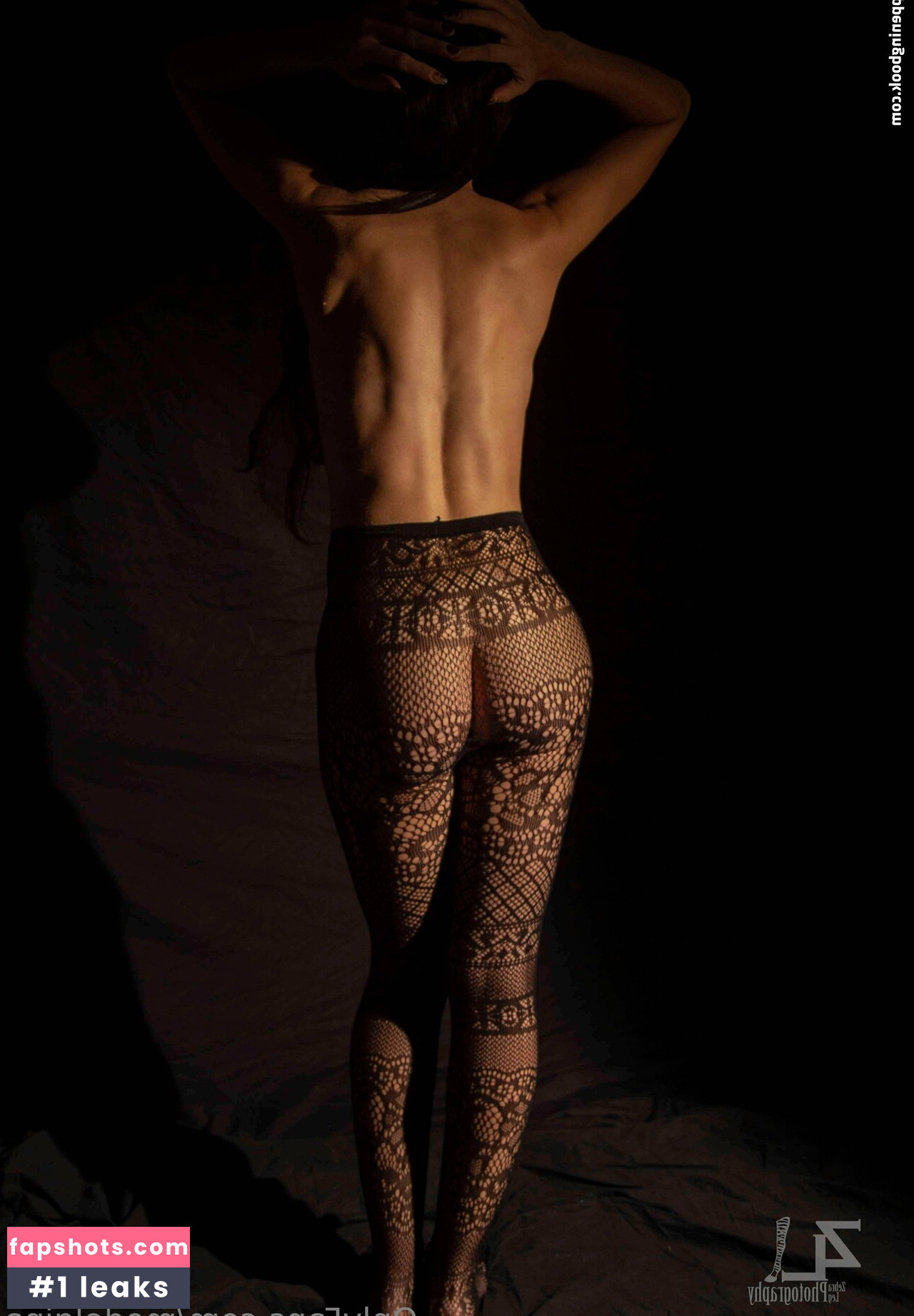 modelgina gallery photo #2