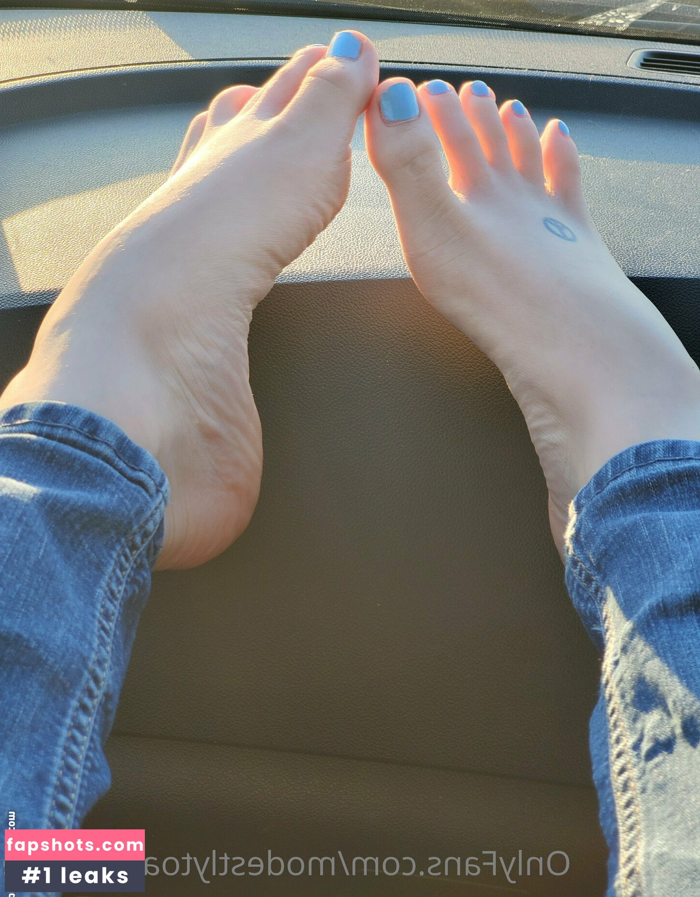 modestlytoasted-free gallery photo #9