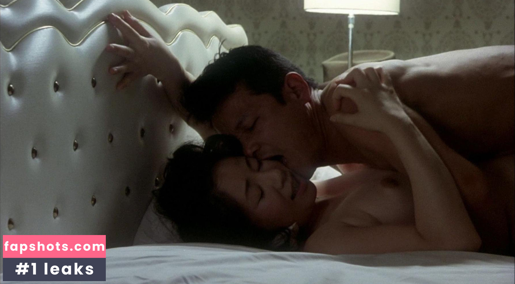 Moeko Ezawa gallery photo #6