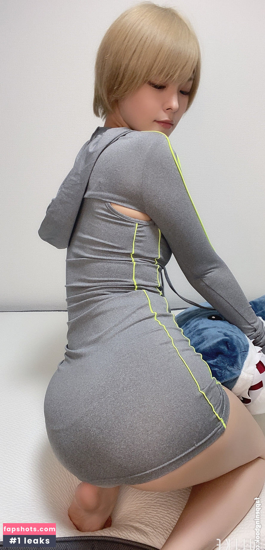 Moko Hirose gallery photo #163