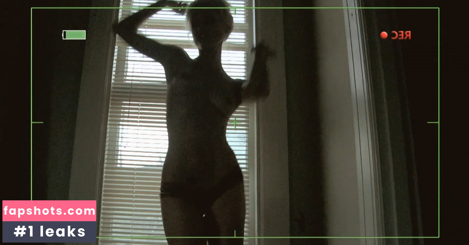 Molinee Green gallery photo #6