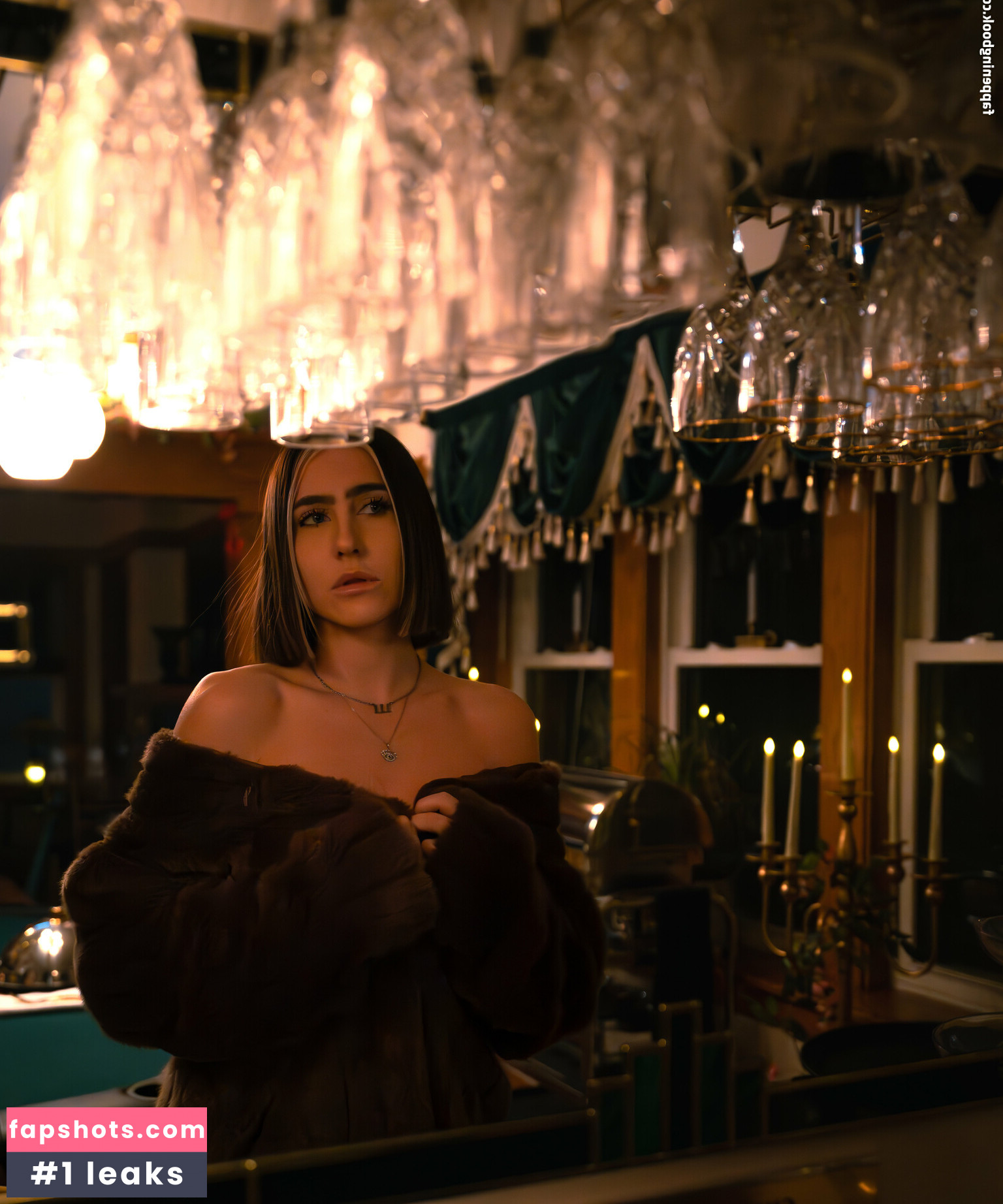 mollificent nude babe gallery